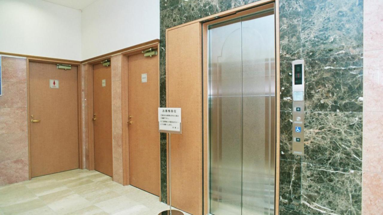 Toyoko Inn Yokohama Kannai Exterior photo